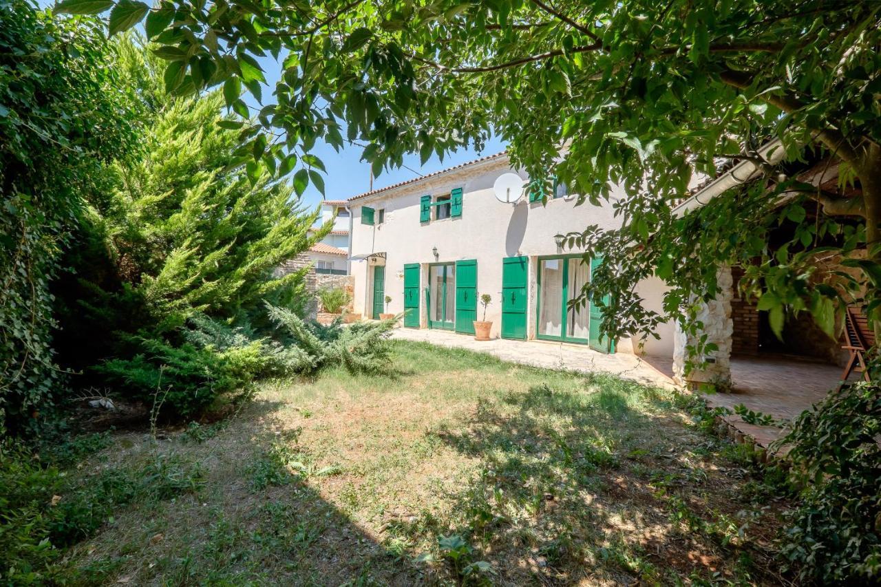 Lovely Stone With Private Garden And Terrace